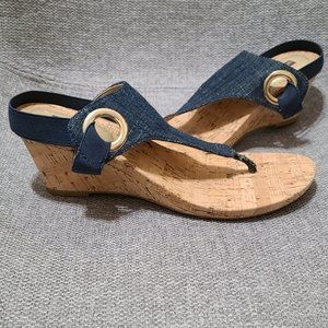 White Mountain Thong Wedge Sandal - 7.5M